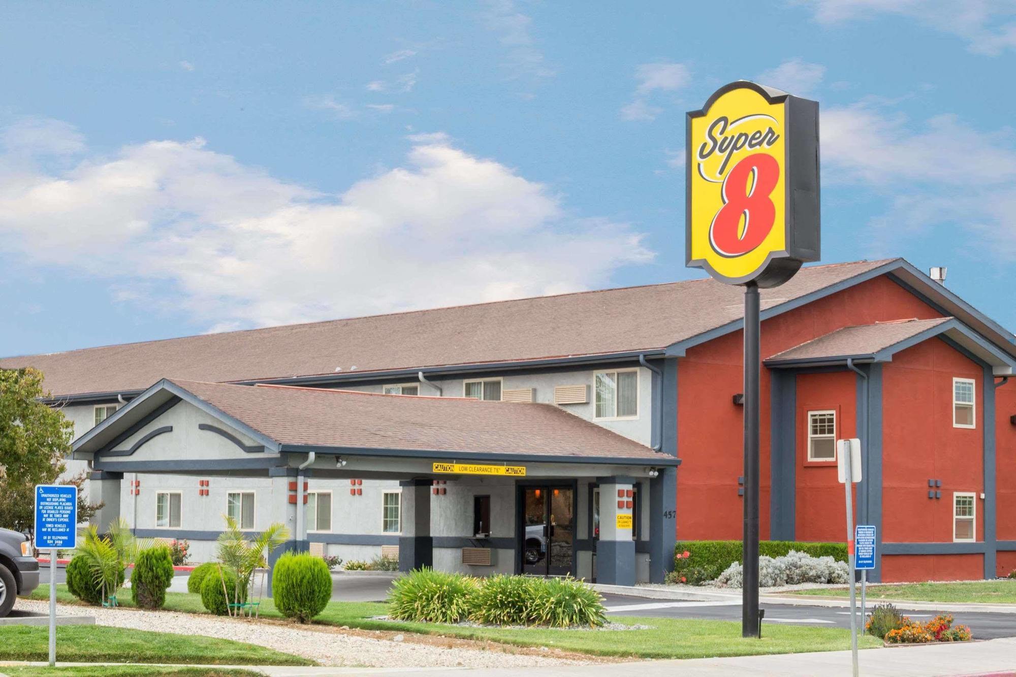 Super 8 by Wyndham Willows Zewnętrze zdjęcie